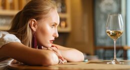 Hypnotherapist, psychologist and Thought Reader founder Phil Macleod has revealed the signs that your loved one might have an alcohol dependency (posed by model)