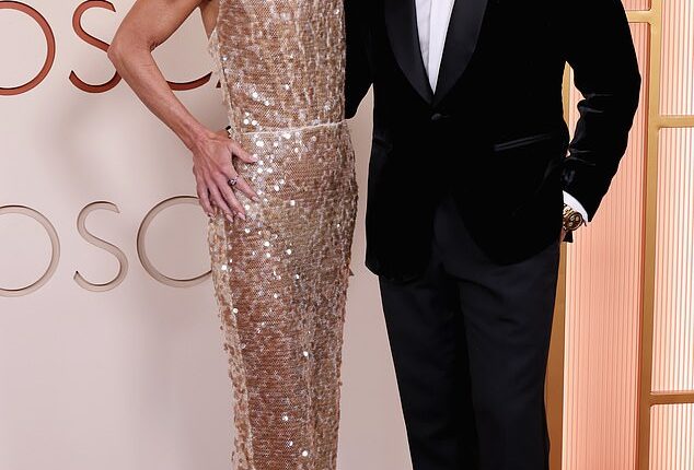 Kelly Ripa was left unamused when her husband, Mark Consuelos, awkwardly drew attention to her beauty faux pas live on air