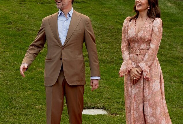Queen Mary and King Frederik hosted an Evening in the Garden reception at Melbourne's Royal Botanic Gardens on March 18