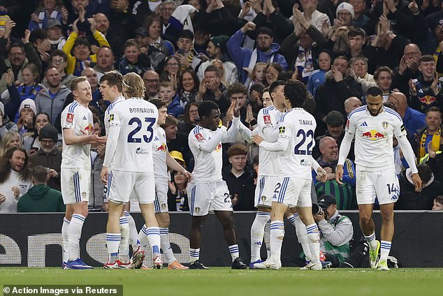 Leeds United reached the FA Cup quarter-final with a 3-0 win over Norwich City at Elland Road