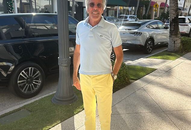 A Florida man who took to the internet to say that he is not Jeffrey Epstein despite an uncanny resemblance, but in a shock twist, admitted to having attended parties where the pedophile was in attendance