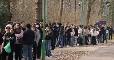 Meningitis B latest: Cases rise again as experts warn ‘sporadic’ infections could spread outside Kent