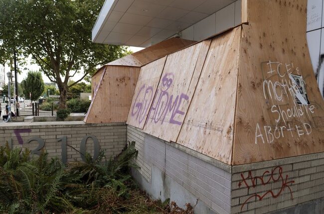 More Craziness in Portland As Anti-ICE Mob Finds Out It's Not a Good Idea to Break Open ICE Facility Gate – RedState