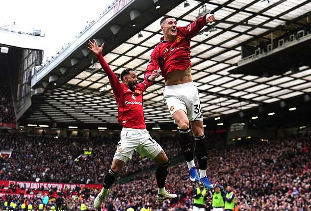 Manchester United at times now play the best looking attacking football in the Premier League