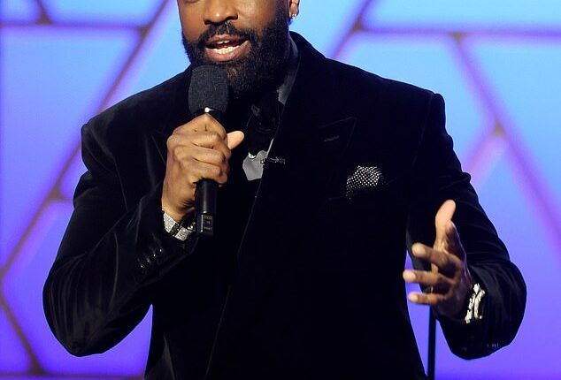 Deon Cole didn't hold back during his opening monologue at the 57th NAACP Image Awards as he took a swipe at Nicki Minaj