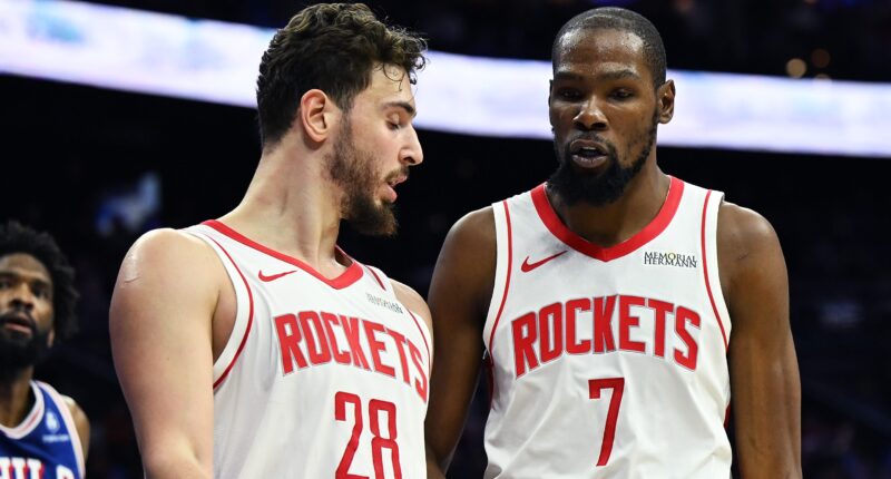 Opponent Told Kevin Durant His "Teammates Suck" During Game