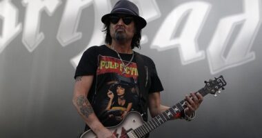 Phil Campbell Net Worth
