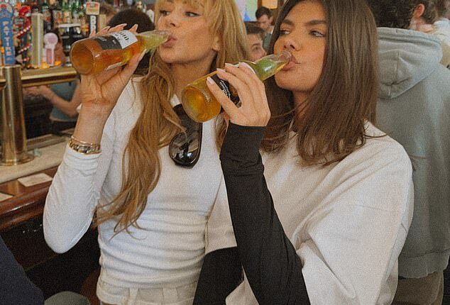 Samie Elishi made the most of her 'messy' girls trip to New York with fellow single star Olivia Atwood, as she shared a new gallery of snaps from the break on Monday