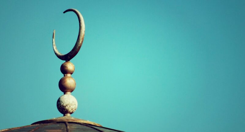 School Restricts Lunch for All Students During Ramadan.