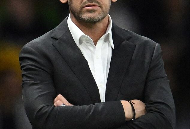 Socceroos coach Tony Popovic has slammed the rising number of emerging stars who have turned their back on the national team months out from the World Cup