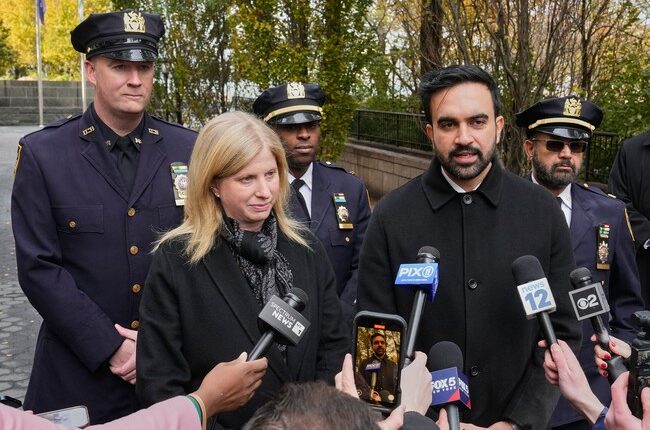 'Suspicious Device' Found Inside Vehicle Near NYC's Gracie Mansion – RedState