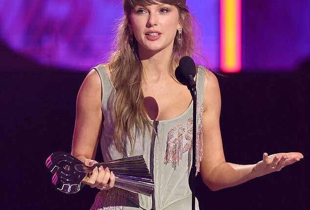 Taylor Swift, 36, gave a touching shout out to her fiance Travis Kelce as she earned seven wins at the 2026 iHeartRadio Music Awards in Los Angeles on Thursday