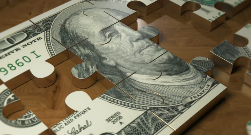 The S&P 500 just broke a major support. Another 10% decline is likely.