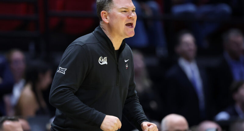 Tommy Lloyd’s Future Draws Attention in Rumors