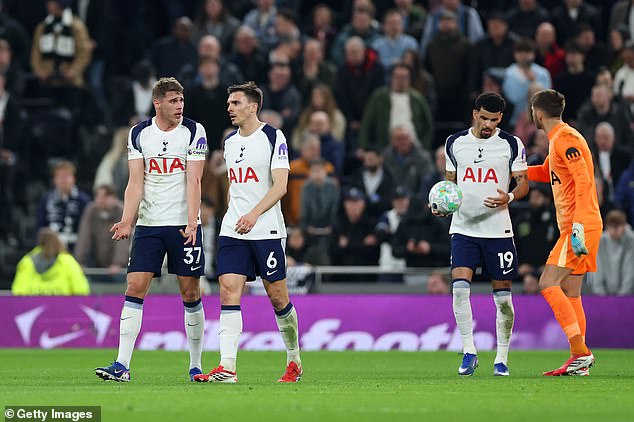 Tottenham's season continues to worsen after a 3-1 defeat by Crystal Palace on Thursday