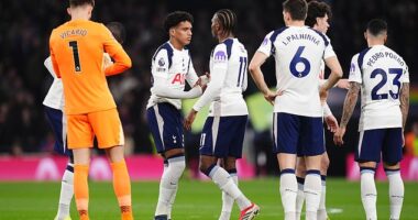 Mathys Tel (centre) has labelled the Premier League as a 'zoo' when it comes to set-pieces