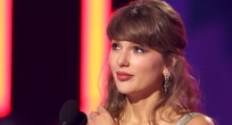 Travis Kelce's 3-Word Message to Taylor Swift After Historic Win