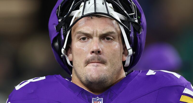 Vikings Get Major News About Ryan Kelly Amid Overhaul