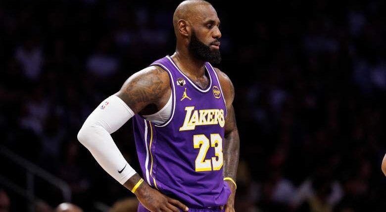 Warriors Land New Update on Potential LeBron James Pursuit