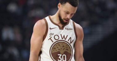 Warriors’ Stephen Curry Could Miss Up to 3 Months With Knee Injury