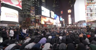 Muslim prayer at Times Sq