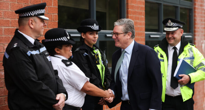 ‘Stinks of a Cover-Up’ – Police ‘Too Busy’ to Find ‘Stolen’ Phone UK PM’s Top Aide Used to Text Epstein Pal Mandelson.