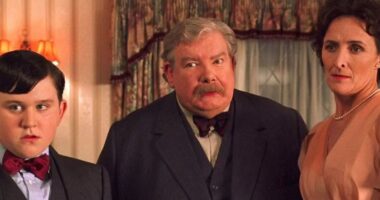 15 Movie Scenes That Were Cut for Making no Sense