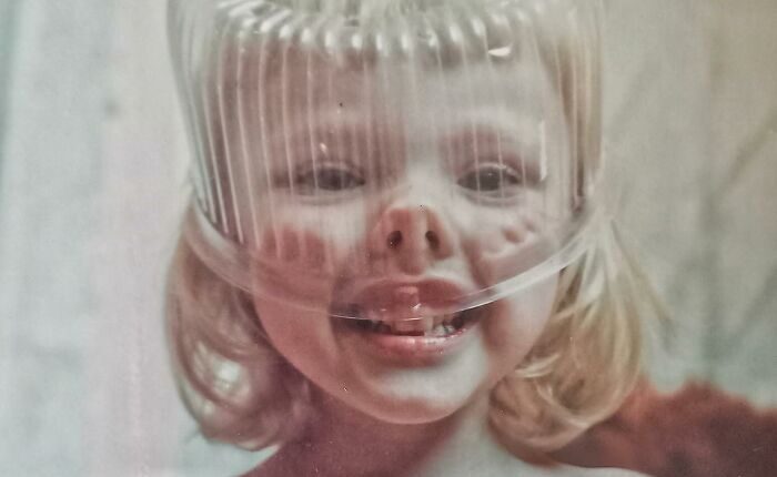 79 Funny And Chaotic Childhood Photos These Folks Probably Wanted To Burn