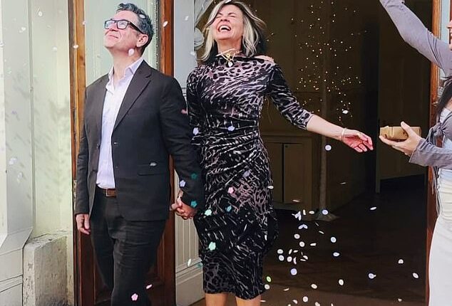 Britpop star Louise Wener has finally tied the knot with her boyfriend and bandmate Andy Maclure after 30 years together