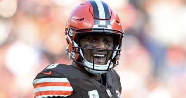 Browns QB Deshaun Watson Sends 2-Word Message as Competition Begins