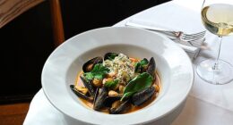 Burro’s ‘fat mussels and fistfuls of basil and parsley’