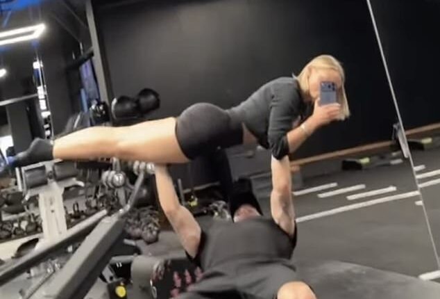Mykhailo Mudryk showed off his strength by bench pressing his influencer girlfriend