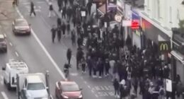 A Clapham security guard has described the moment he was forced to lock customers inside the store as mobs of feral youths ran wild