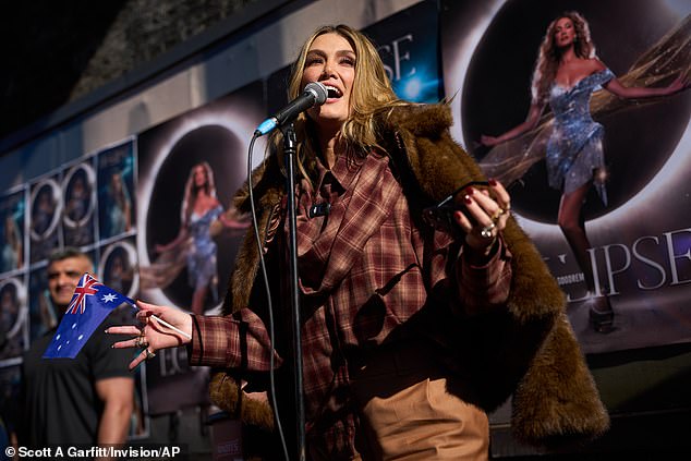 Delta Goodrem wowed UK fans this week with a pop-up show in London