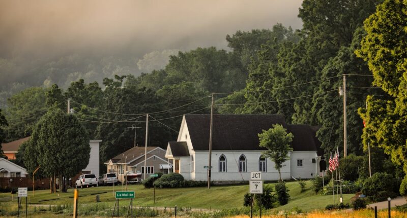 Gen Z, Millennials Can Overcome Rootlessness By Moving Home