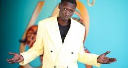 Celebrity Net Worth logo