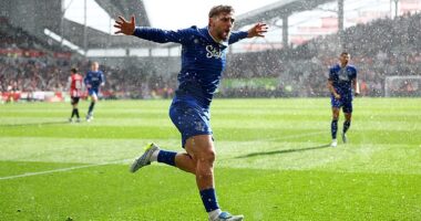 It was Kiernan Dewsbury-Hall to the rescue for Everton once again as the Englishman salvaged a point late on at Brentford