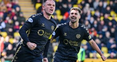 Lawrence Shankland leads a strikeforce that could give Hearts an advantage in the title run-in