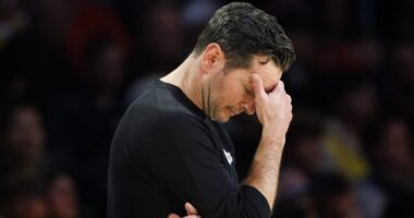 Lakers Issued Concerning Warning After Game 5 Loss to Rockets
