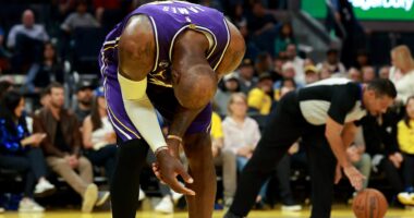 Lakers Make Key LeBron James Decision Before Suns Game