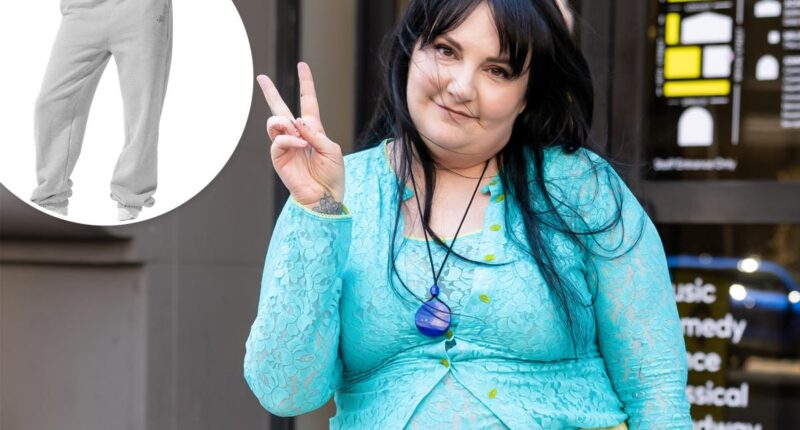 Lena Dunham wears these 'perfect' Alo Yoga sweatpants every night