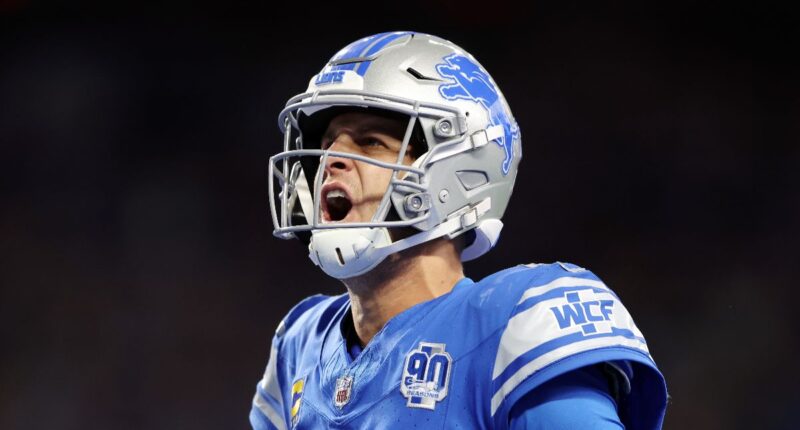 Lions QB Jared Goff Draws Crowd of Hundreds Ahead of NFL Draft