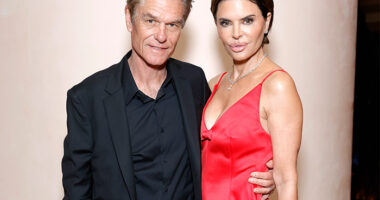 Lisa Rinna And Harry Hamlin Go Viral With Funny Recreation Of Kylie Jenner And Timoth&eacute;e Chalamet’s Beach Pics