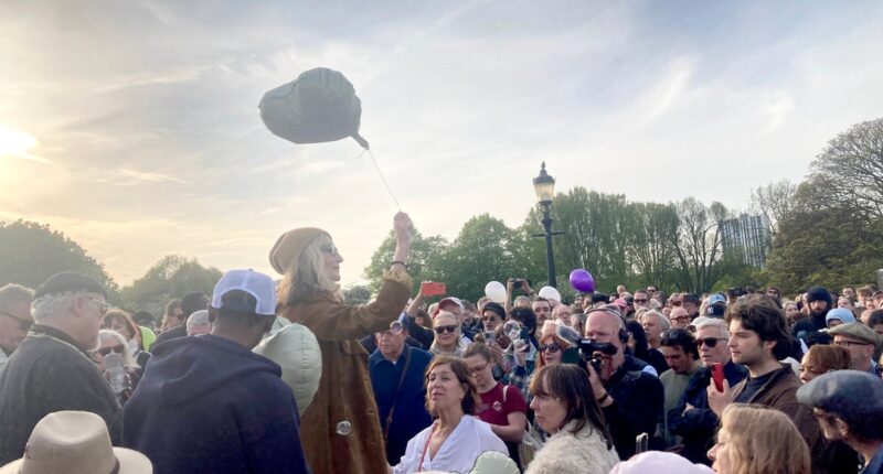 Madness star Suggs sings at emotional Primose Hill vigil for Finbar Sullivan