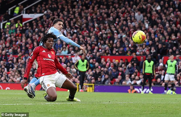 Patrick Dorgu scores against Manchester City in Michael Carrick's first game in charge