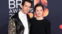 Mark Ronson and his wife put on a rare display of public affection on Saturday night as they attended the BRITs afterparty