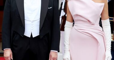 Melania left her greatest statement for the climax of the King and Queen¿s visit: a custom pale pink silk strapless gown by Dior