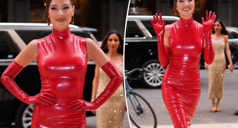 'Real Housewives of Rhode Island' star Kelsey Swanson explains 'unorthodox' relationships with 2 boyfriends