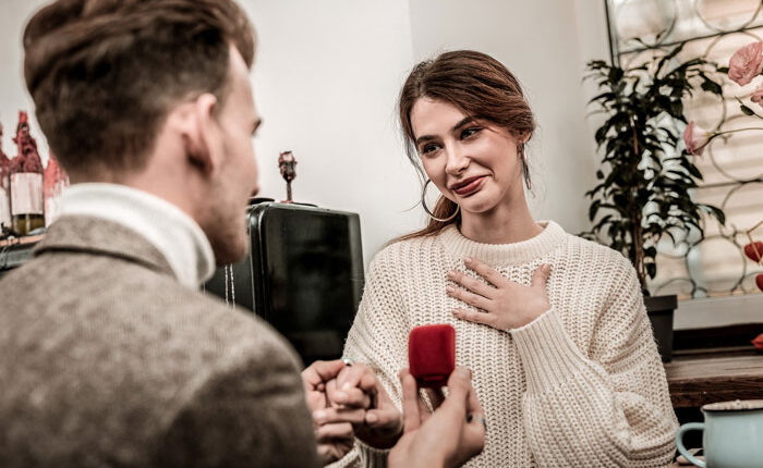 Sister Tells Bro Fianc&eacute;e&rsquo;s $40K Ring Complaint Is &ldquo;God&rsquo;s Red Flag&rdquo;, He Calls Off Entire Proposal