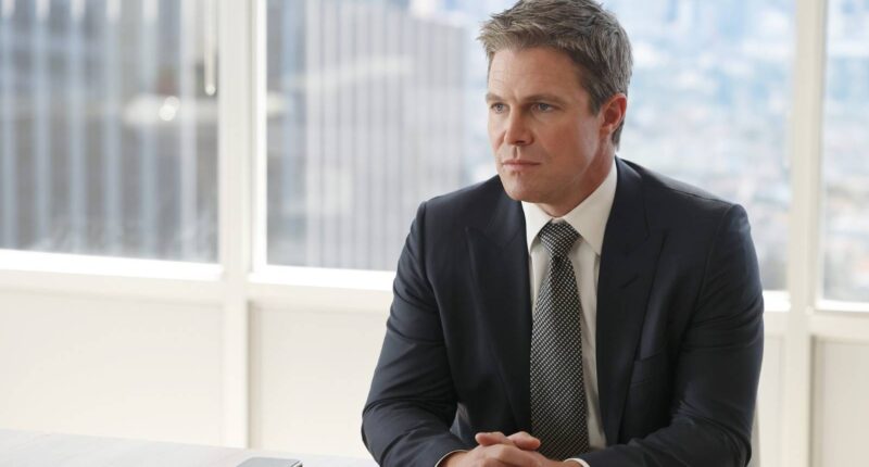 Stephen Amell's Baywatch Reboot Will Avoid The Mistake That Killed Suits LA